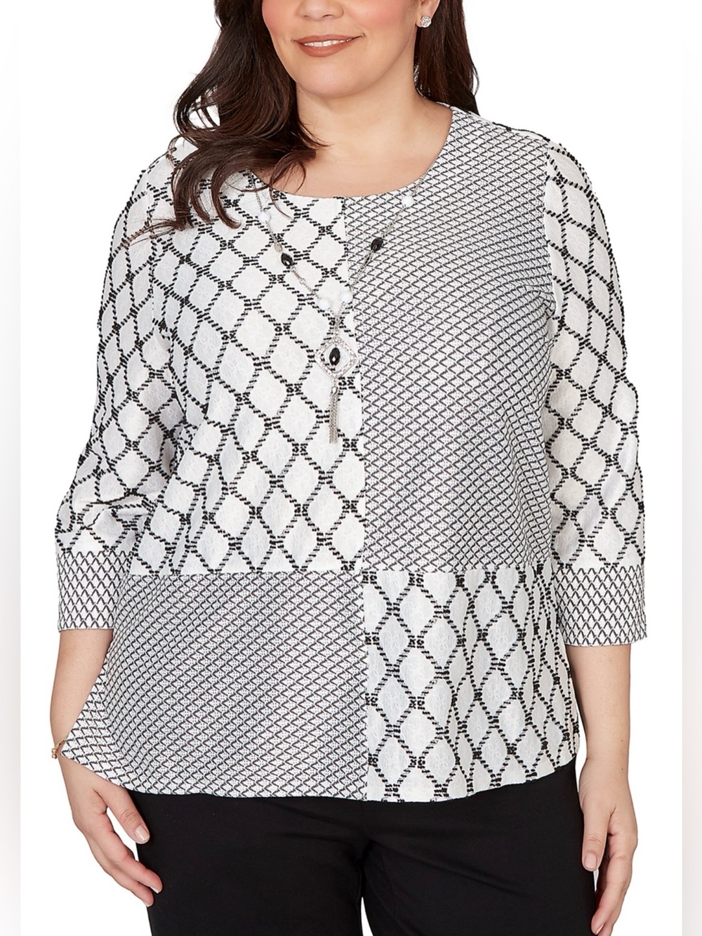 ALFRED DUNNER Plus Size Women’s Black & White Patterned Patchwork Top.